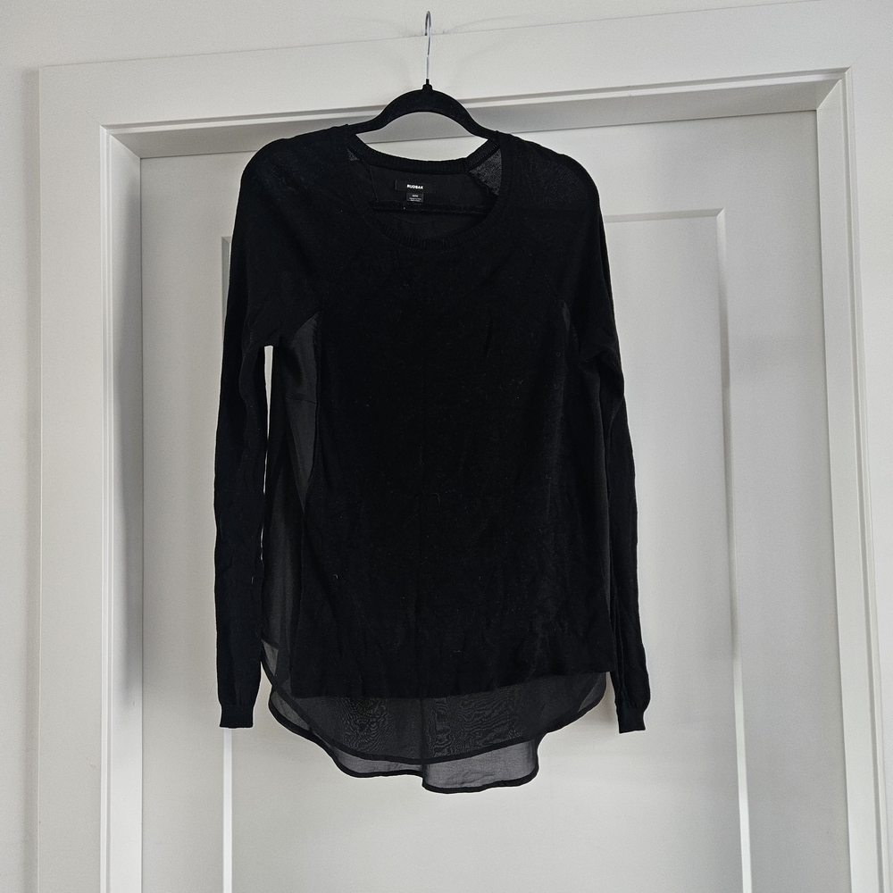 RUDSAK Black Long Sleeve Women's Top
